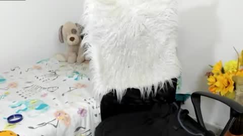 Snapshot of sarahlovexxv chatting on 03/03/26, 08:53 Sarah online show from 03/03/26, 08:53