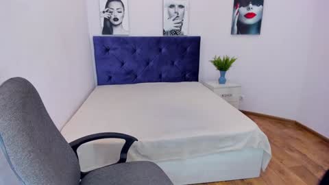 Sarah online show from 12/30/24, 12:52