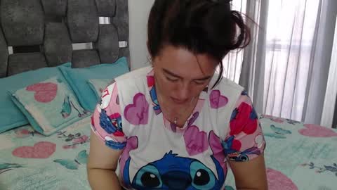 Snapshot of sarahott_1 chatting on 03/29/26, 01:00 Lia online show from 03/29/26, 01:00
