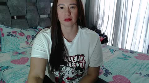 Snapshot of sarahott_1 chatting on 03/31/26, 06:52 Lia online show from 03/31/26, 06:52