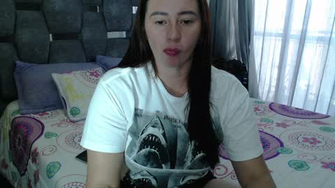 Snapshot of sarahott_1 chatting on 04/02/26, 02:26 Lia online show from 04/02/26, 02:26