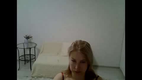 Snapshot of sarahphelps chatting on 04/15/26, 08:42 sarahphelps online show from 04/15/26, 08:42