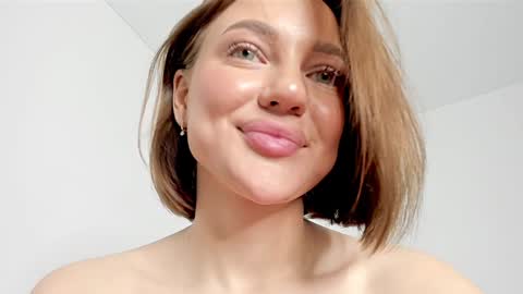 sarahphyllis online show from 12/25/24, 11:20