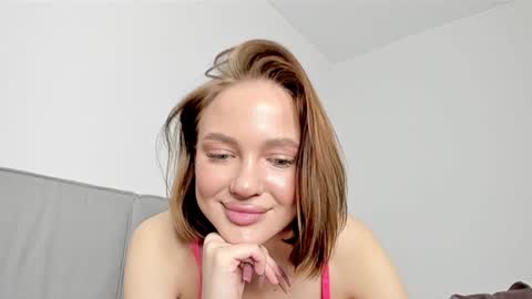 sarahphyllis online show from 12/27/24, 12:29