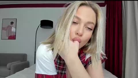 sarahphyllis online show from 10/02/25, 07:43