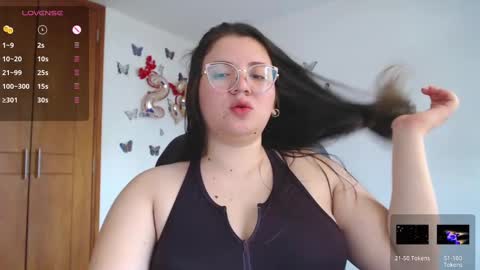 Sarah online show from 02/20/25, 04:25