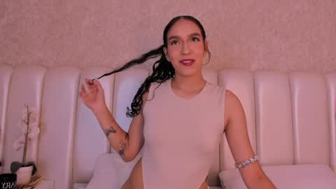 Snapshot of sarahrossi1 chatting on 05/07/26, 12:10 SARAH online show from 05/07/26, 12:10