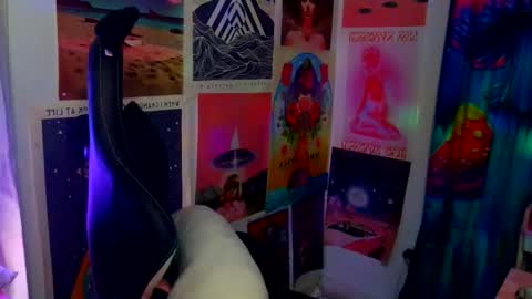 Snapshot of saraht666 chatting on 02/15/26, 07:51 Sarah T online show from 02/15/26, 07:51