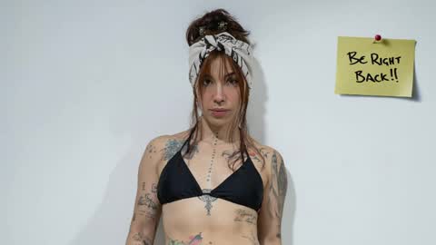 Snapshot of sarai18_ chatting on 04/11/26, 10:08 Sarai online show from 04/11/26, 10:08