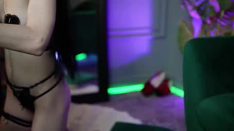 Snapshot of saraiangel chatting on 01/17/26, 07:28 Sarai online show from 01/17/26, 07:28