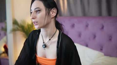 Snapshot of saraiangel chatting on 02/21/26, 11:06 Sarai online show from 02/21/26, 11:06