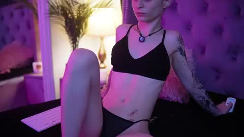 Snapshot of saraiangel chatting on 06/14/26, 08:11 Sarai online show from 06/14/26, 08:11