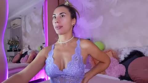 Snapshot of sarajennyfer chatting on 07/03/26, 03:57 Jenny online show from 07/03/26, 03:57
