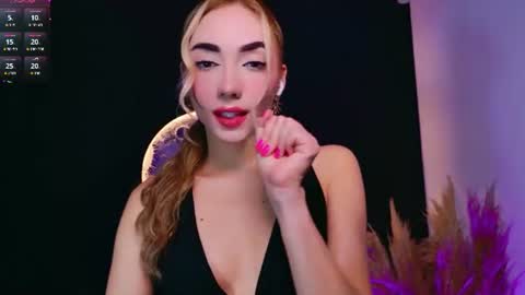 Sara jones   online show from 06/13/26, 12:41