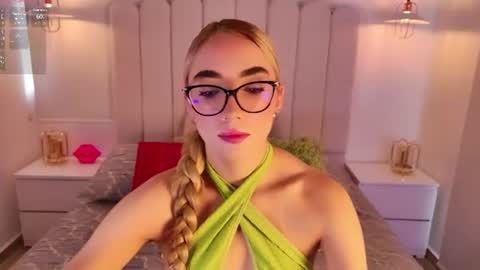 Sara jones   online show from 06/19/26, 11:47