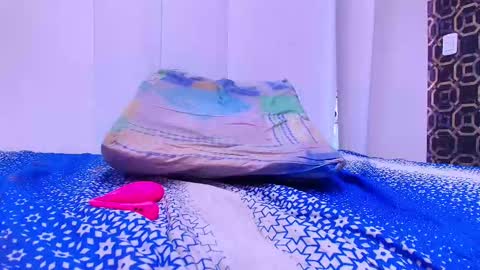 Sara  online show from 03/04/25, 03:04