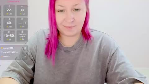 Snapshot of sarakatherin chatting on 01/10/25, 06:53 Sara online show from 01/10/25, 06:53