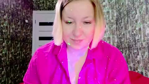 Snapshot of sarakatherin chatting on 04/23/26, 03:52 Sara online show from 04/23/26, 03:52