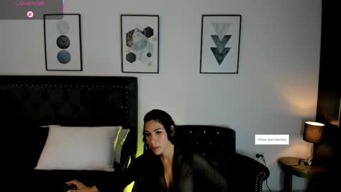 Snapshot of sarakush chatting on 04/08/26, 12:49 Sara online show from 04/08/26, 12:49
