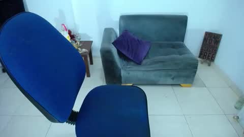 Saraloves online show from 11/11/25, 11:21