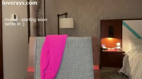 Snapshot of saraloverays chatting on 04/21/26, 04:56 Back from Vacay Follow for more here online show from 04/21/26, 04:56