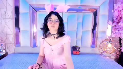 sara  online show from 11/04/25, 05:50