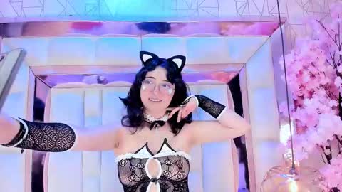 sara  online show from 11/09/25, 06:33