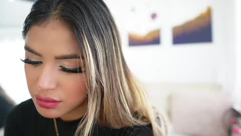 Sara online show from 12/02/24, 09:39