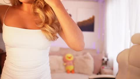 Sara online show from 12/27/24, 10:16