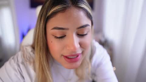 Sara online show from 01/01/25, 08:37