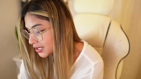 Sara online show from 01/29/25, 12:43