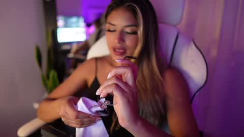 Sara online show from 01/30/25, 11:45