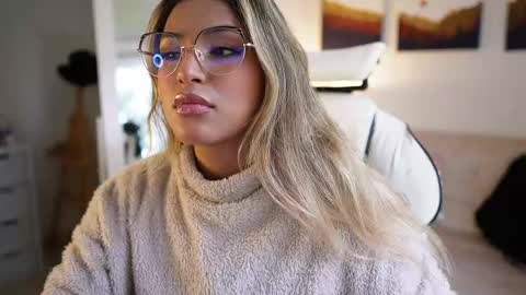 Sara online show from 02/11/25, 09:46