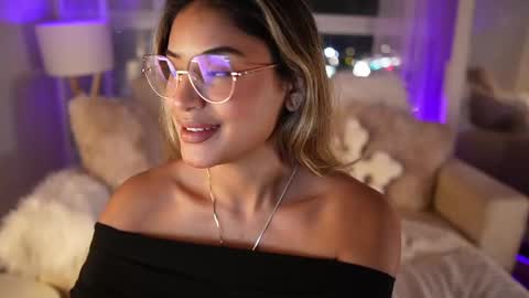 Sara online show from 03/04/25, 11:54