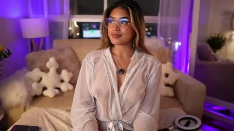 Sara online show from 03/06/25, 01:27