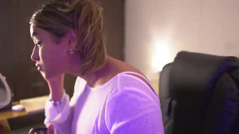 Sara online show from 09/24/25, 11:41