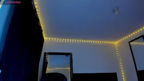 Snapshot of sarapiink chatting on 04/16/26, 06:03 Sara online show from 04/16/26, 06:03