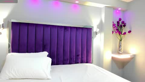 Sara   online show from 09/11/25, 10:32