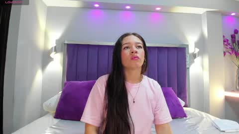 Sara   online show from 09/18/25, 10:34