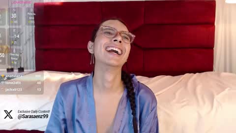 Sara online show from 01/12/25, 01:42