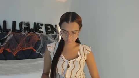 Sara online show from 10/21/25, 08:09