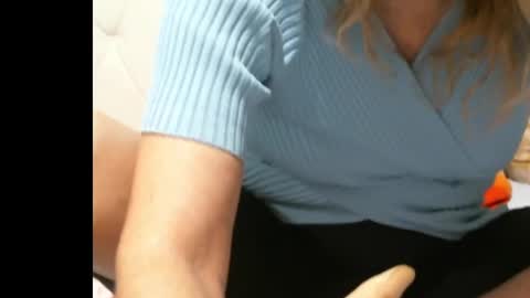 Snapshot of sarasexx33 chatting on 03/04/25, 02:42 sarasexx33 online show from 03/04/25, 02:42