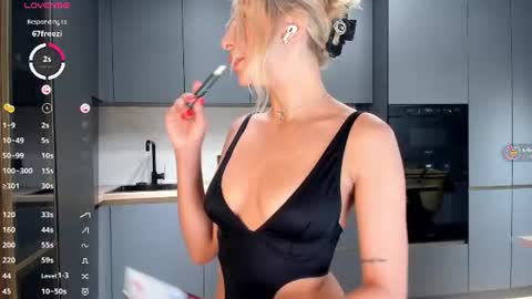 Sara online show from 06/24/26, 01:59
