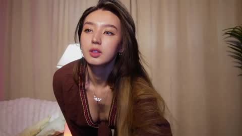 Shara online show from 02/01/25, 01:51