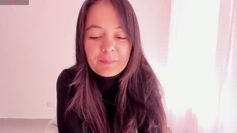 Snapshot of sarasweet_4 chatting on 06/17/26, 02:18 Sara online show from 06/17/26, 02:18