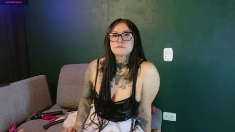 Sara Herrera online show from 06/09/26, 02:01