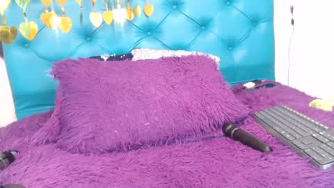 Sara Wills online show from 01/28/25, 06:49