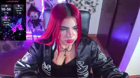 saray__jones online show from 10/07/25, 12:35