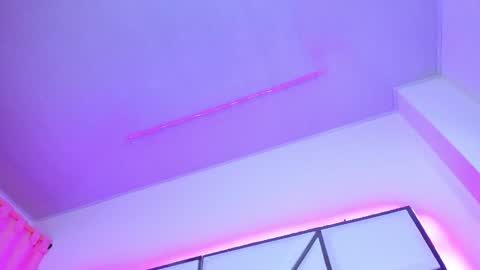 Snapshot of sarayroyse chatting on 01/15/25, 07:44 Saray online show from 01/15/25, 07:44