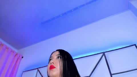 Snapshot of sarayroyse chatting on 02/15/25, 07:17 Saray online show from 02/15/25, 07:17